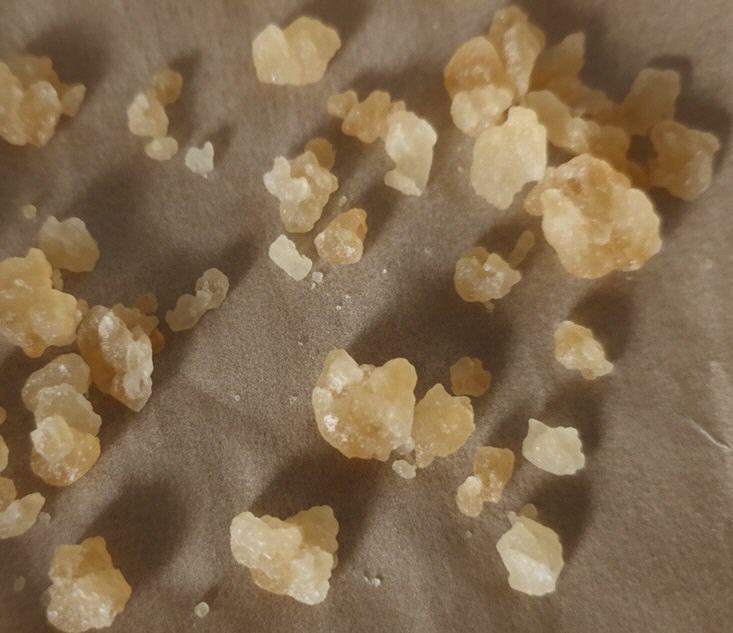 Getrocknete Kefirkristalle (Japankristalle) - Sie sind nun bereit zur Langzeit-Aufbewahrung.