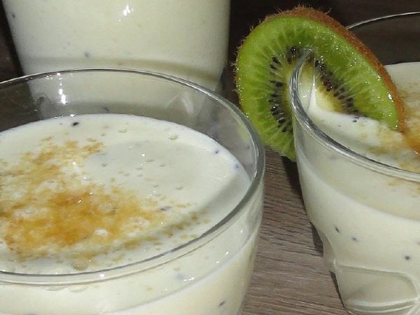 SMOOTHIE DRINK SHAKE