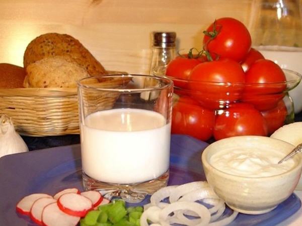 ESSEN UND TRINKEN